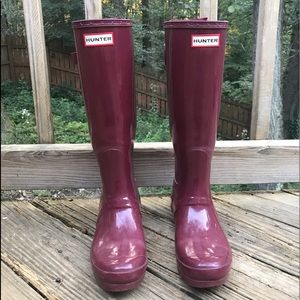 red HUNTER boots